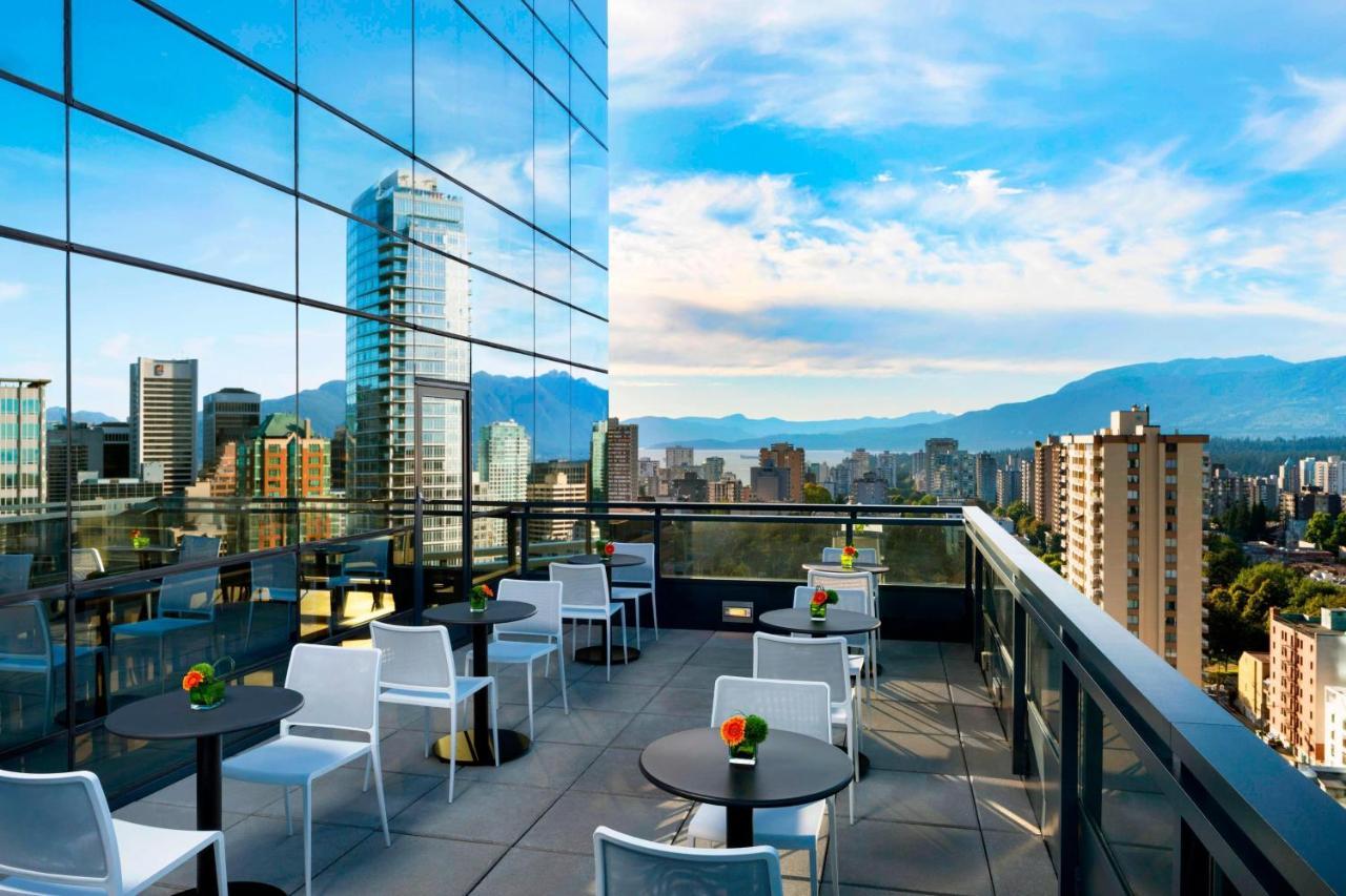 Sheraton Vancouver Wall Centre Exterior foto