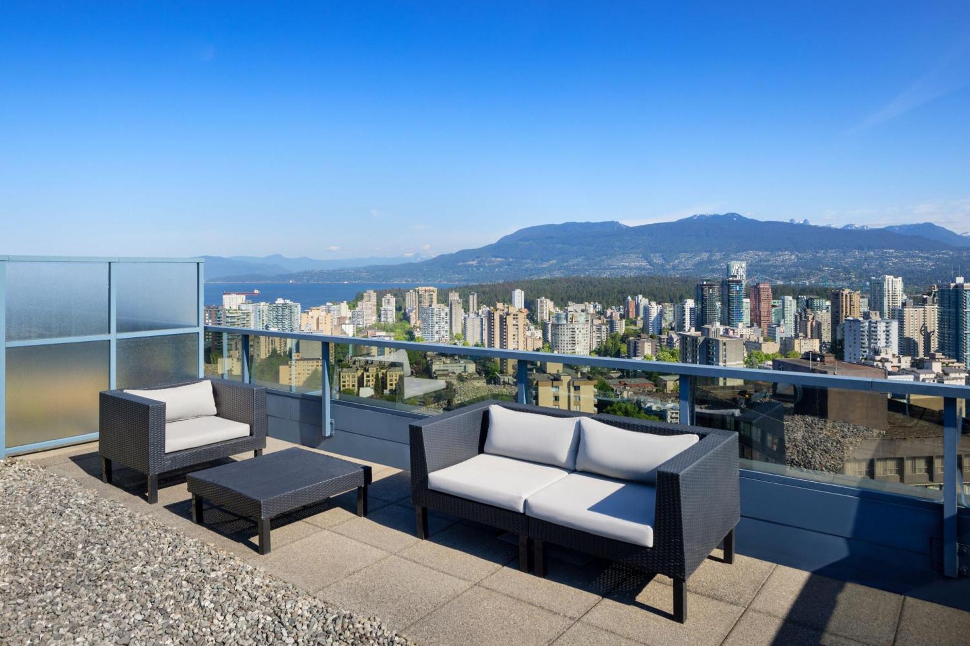 Sheraton Vancouver Wall Centre Exterior foto